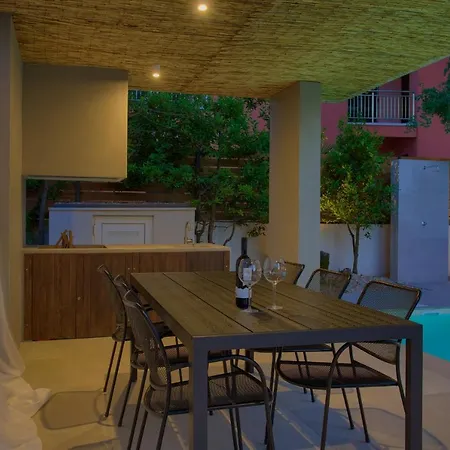 Villa Mala *